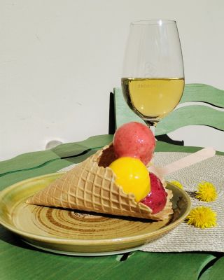 Zmrzlinová sezóna v naší Vinotéce u kostela byla úspěšně zahájena! 🍦 Přijďte si k nám posedět a dát si něco dobrého,...